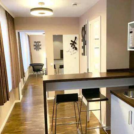 Sundeck Apartment *